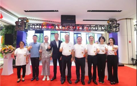 安发：Kiwiso安诺新零售开幕 六系列产品亮相