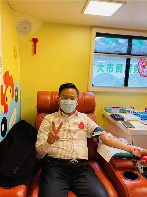 第十八届完美百城千店万人献血活动重庆站圆满举办
