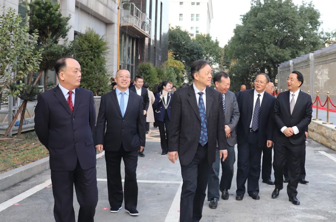 绿之韵胡国安董事长受邀参加国家宪法日活动暨长沙市人大宪法墙揭幕仪式