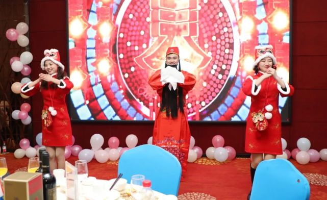 绿之韵集团2021年度总结表彰大会暨新春团拜会举行