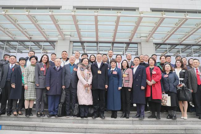 胡国安代表出席长沙市第十六届人民代表大会第一次会议