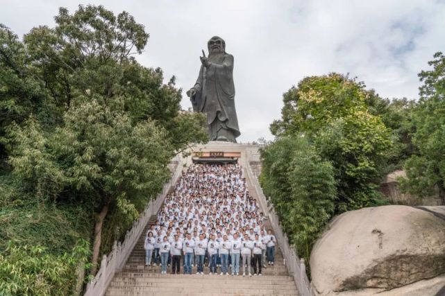 梦想，永不止步！——携手新海之圣，共创新视界！