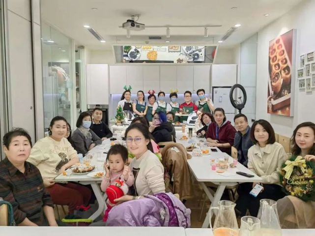 探店福维克冠军店：美善品的美食之旅