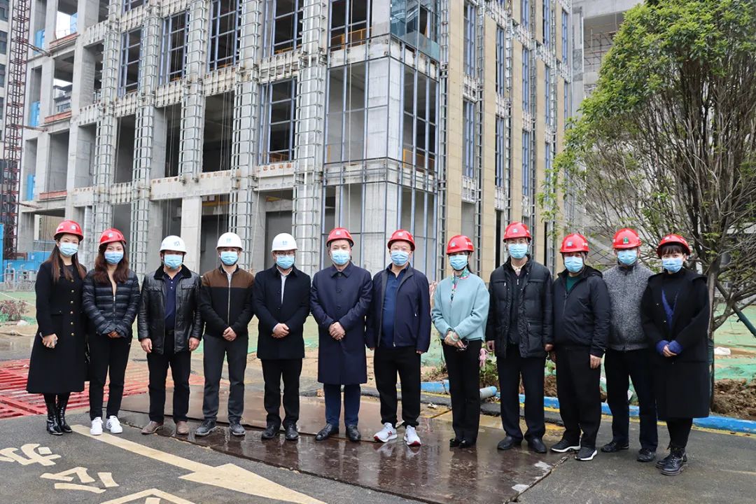 长沙市雨花区人大常委会主任冯聪龙一行莅临绿之韵中心调研
