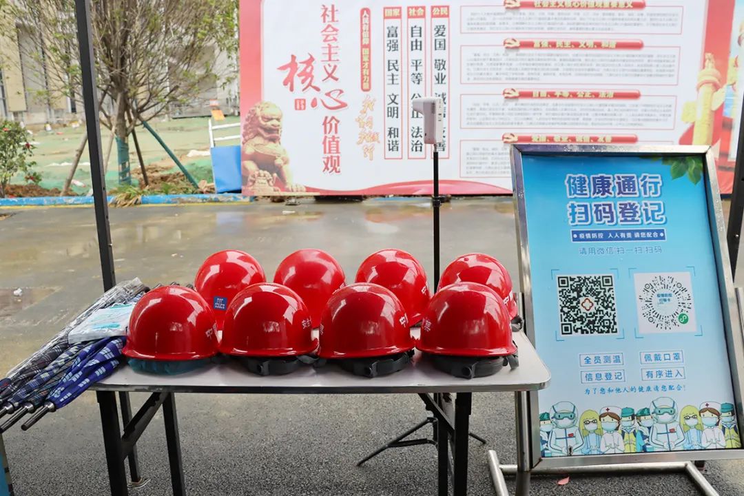 长沙市雨花区人大常委会主任冯聪龙一行莅临绿之韵中心调研