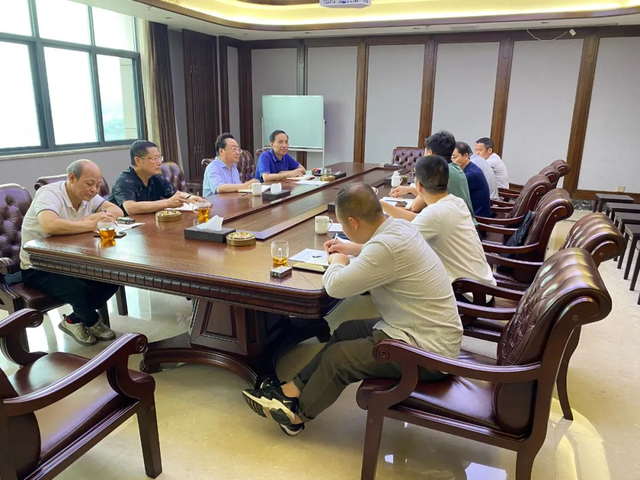 中共益阳市委政法委定点挂钩联系华莱 依法保障和服务企业健康发展