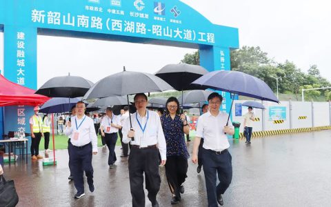 胡国安代表陪同长沙市人大常委会党组书记、主任文树勋一行集中视察长株潭交通一体化规划与重点项目