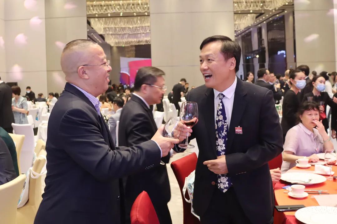 绿之韵胡国安董事长受邀出席香港特别行政区成立25周年庆祝晚宴