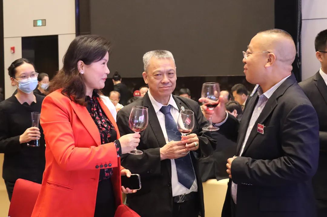 绿之韵胡国安董事长受邀出席香港特别行政区成立25周年庆祝晚宴