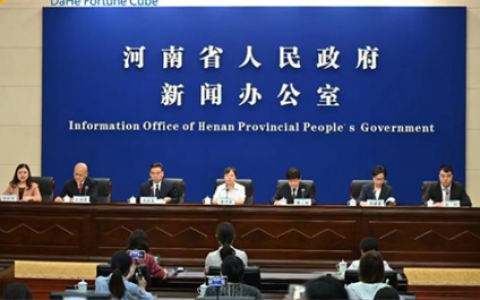 “直播带货”成年轻人求职新选择：大学生求职同比增长约七成
