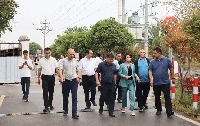 绿之韵胡国安陪同市人大常委会副主任李平一行赴浏阳调研农业农村工作