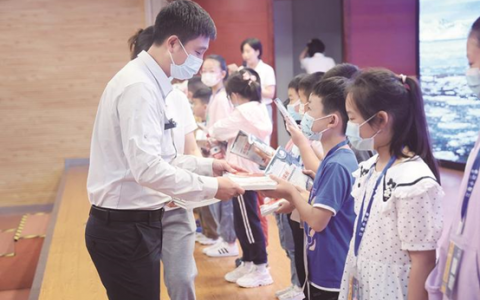 “极地科考 安利相随”安利带你共同走进南极