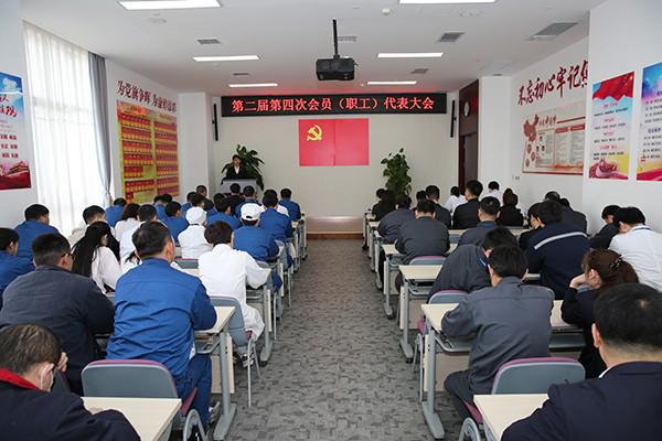 康婷刘小兵：增强工会组织凝聚力和战斗力