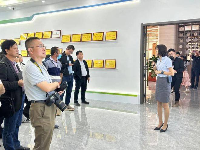 云南省科技厅宣教中心领导莅临理想华莱云南营销中心