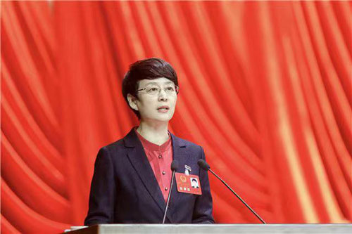 安然梁浩出席威海市第十八届人民代表大会
