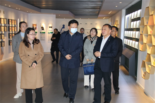 青海省委常委、統(tǒng)戰(zhàn)部部長班果調(diào)研金訶藏藥