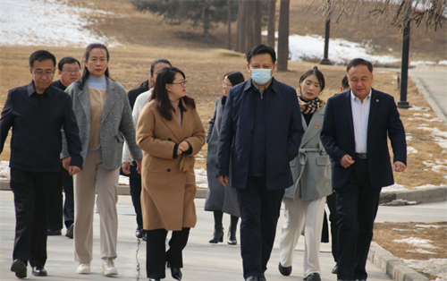 青海省委常委、統(tǒng)戰(zhàn)部部長班果調(diào)研金訶藏藥