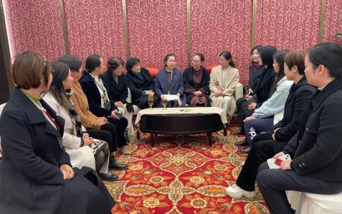 安惠公司副董事长陆汉萍参加“守护美好家园 书写时代芳华”主题活动
