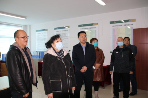 西宁市总工会副主席带领调研组到访金诃藏药