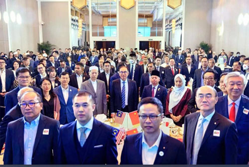 马来西亚总理访华并出席斋戒月晚宴 长青参加