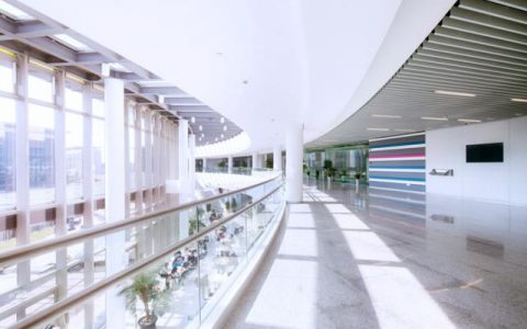 如新构建可持续发展蓝图，用行动打好长期发展的基石