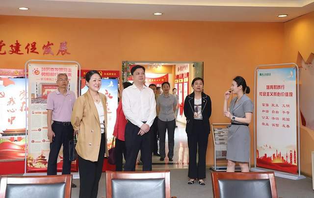 湖南省市场监督管理局党组成员廖健副局长一行莅临绿之韵专项调研