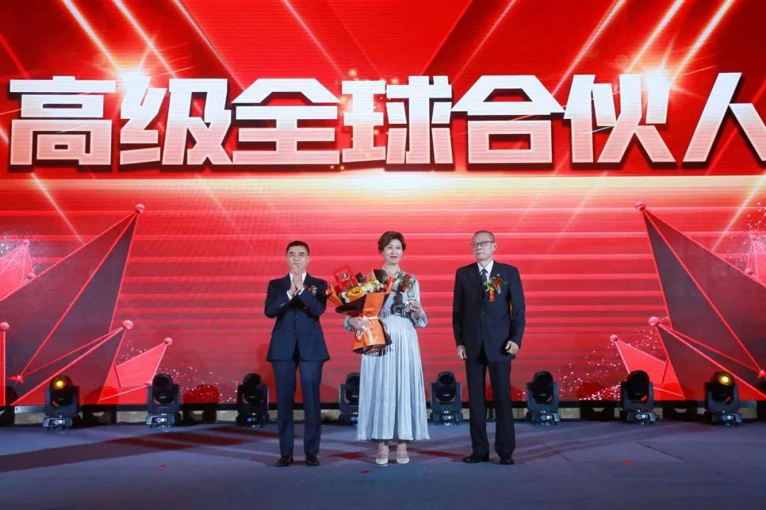 太阳神云泰尔一周年总结表彰大会（北方区）圆满结束