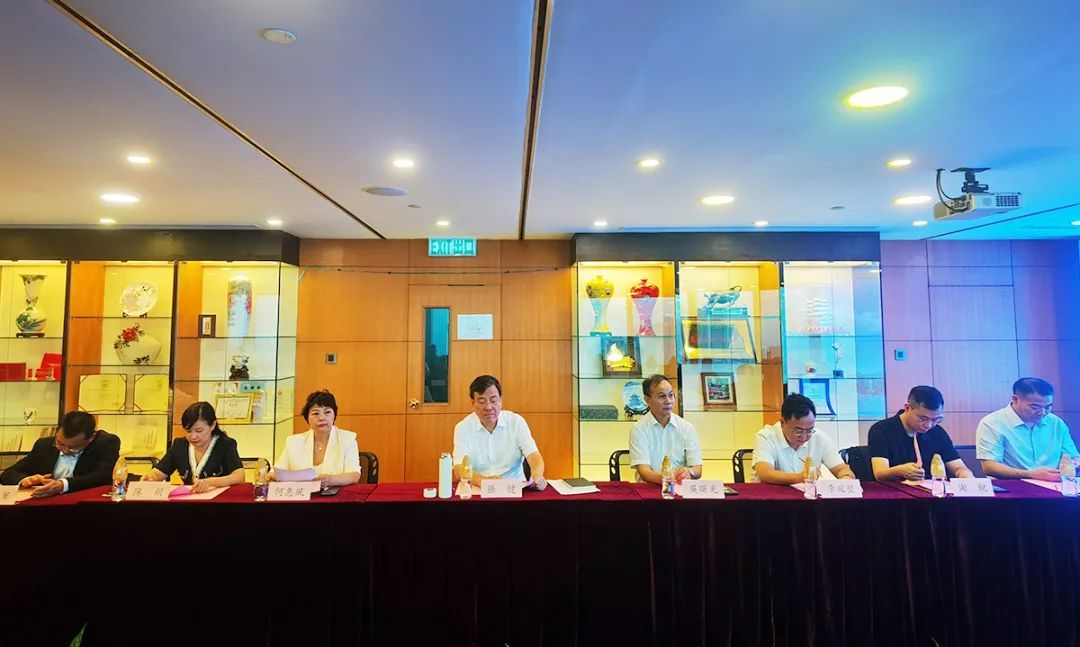绿之韵集团总裁劳嘉受邀参加湖南省经贸代表团香港考察交流活动