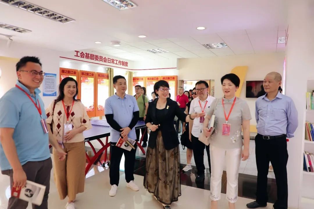 香港立法会议员颜汶羽博士一行莅临绿之韵集团参观考察