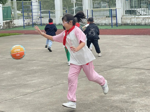 爱心共聚 完美安徽分公司中秋回访希望小学