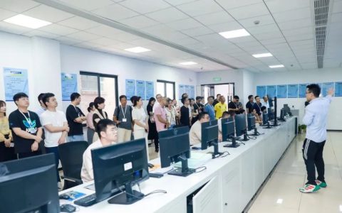 标杆互学,60余位企业家走进康恩贝集团