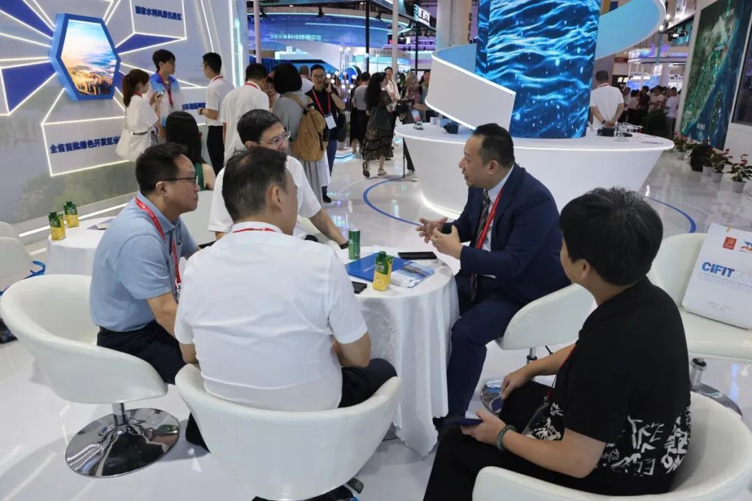 安发总裁高炜应邀参加中国国际投洽会并出席福建省重大项目集中签约仪式