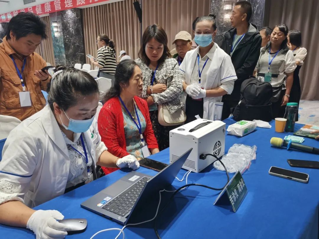 新时代云南分公司持续开展健康服务设备体验活动