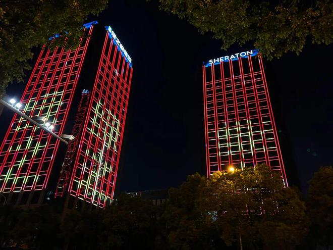 长沙市雨花区委常委、纪委书记钟孝明一行莅临绿之韵中心调研指导