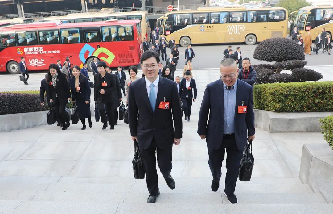 绿之韵胡国安代表出席长沙市第十六届人民代表大会第四次会议