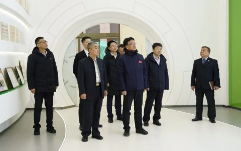 威海市委常委、市政法委书记于宁莅临安然，共谋科技创新与发展大计