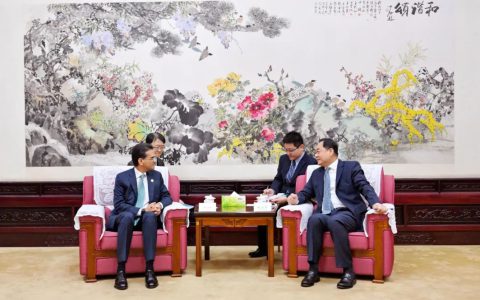 杨万明会长会见安利公司全球首席执行官潘睦邻