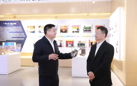 中国食品土畜进出口商会会长曹德荣走访安惠生物