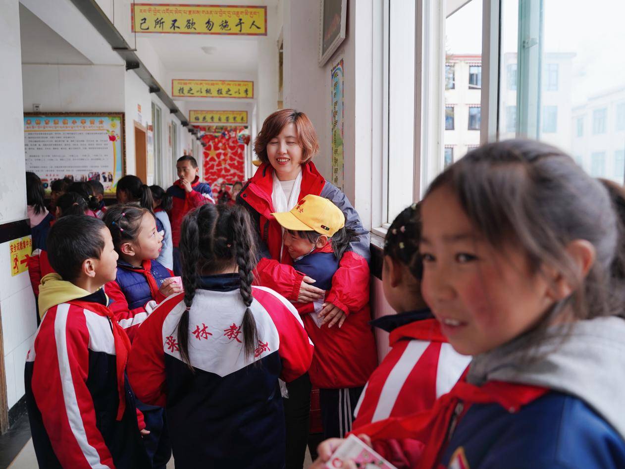 天津市源初公益基金会赴西藏林芝市米林县派镇小学举行爱心助学活动