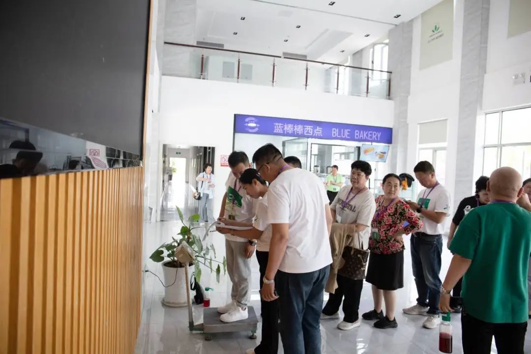 绿世界集团举行三十周年庆典预热大会