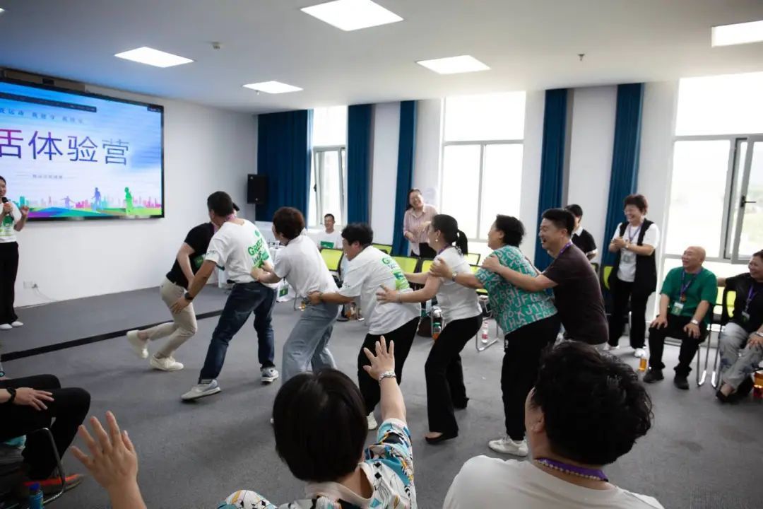 绿世界集团举行三十周年庆典预热大会