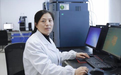 福瑞达旗下明仁福瑞达员工江玉娟荣获“齐鲁首席技师”