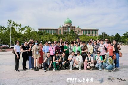 长青中国开展马来西亚溯源之旅