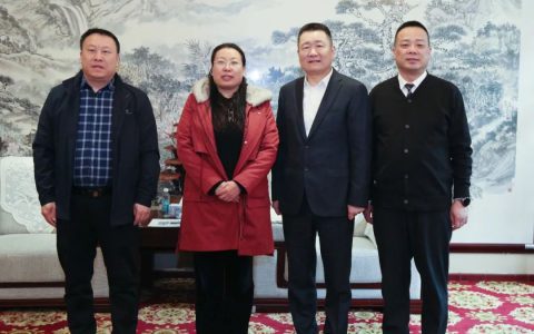 高新区人民法院院长杨华雁一行莅临卫康走访人大代表