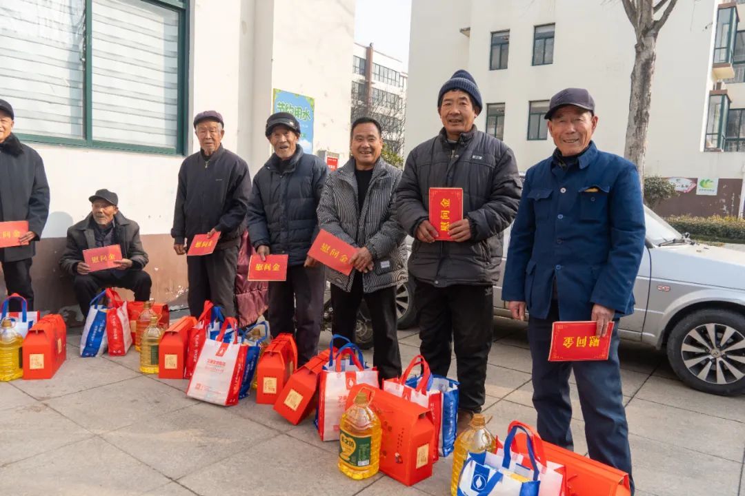 卫康党委开展“迎新春 送温暖”走访慰问活动