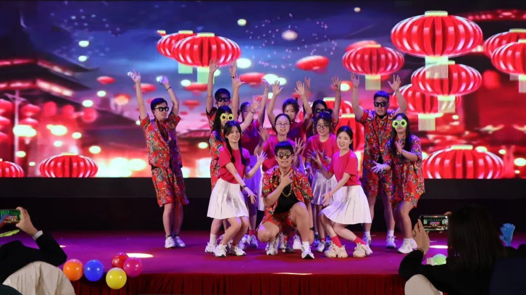 以心为本，向新同行——2024安然集团年会盛典隆重举行