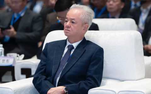 完美 | 古润金出席2025侨助广东高质量发展行动推进大会