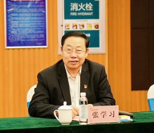 青岛市民营经济商业联合会执行会长考察卫康