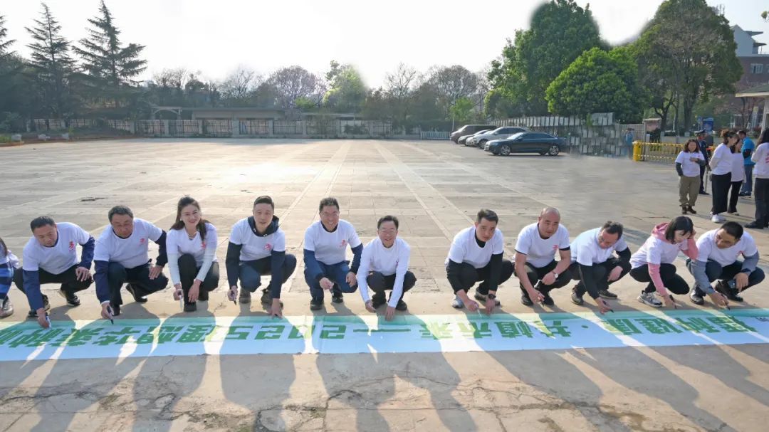播种健康·共植未来——2025理想华莱种树活动圆满举行