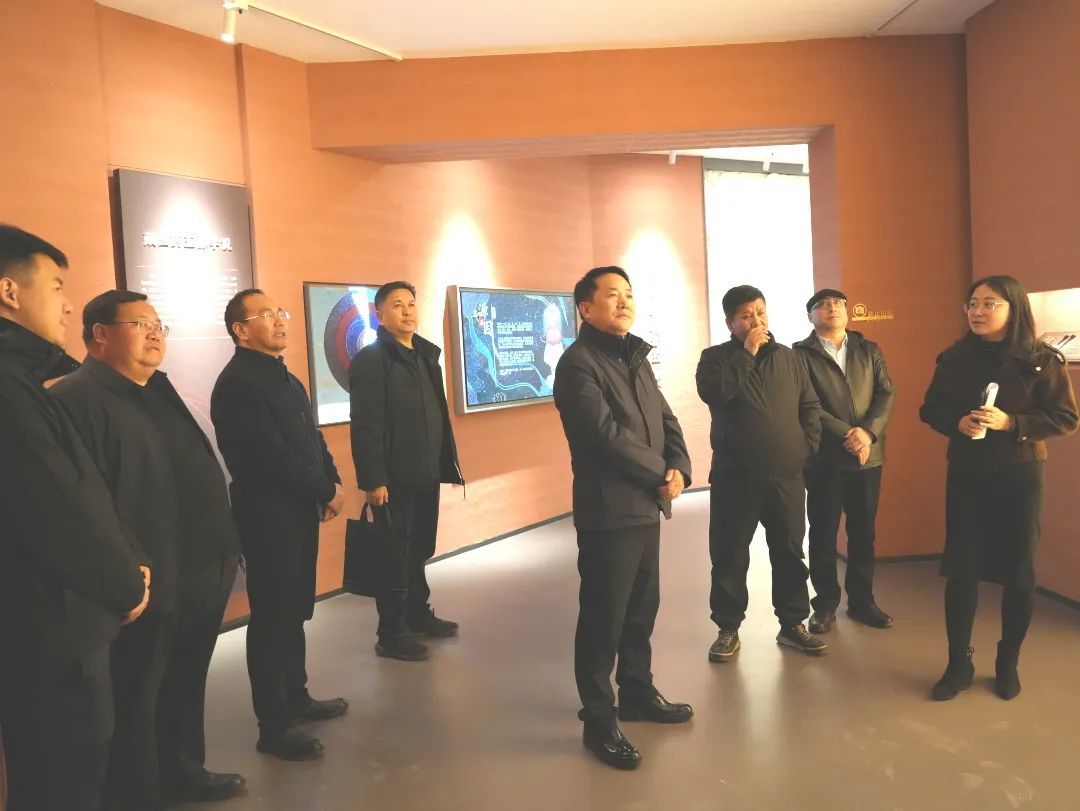青海省藏医院院长东雷一行莅临金诃藏药参观调研